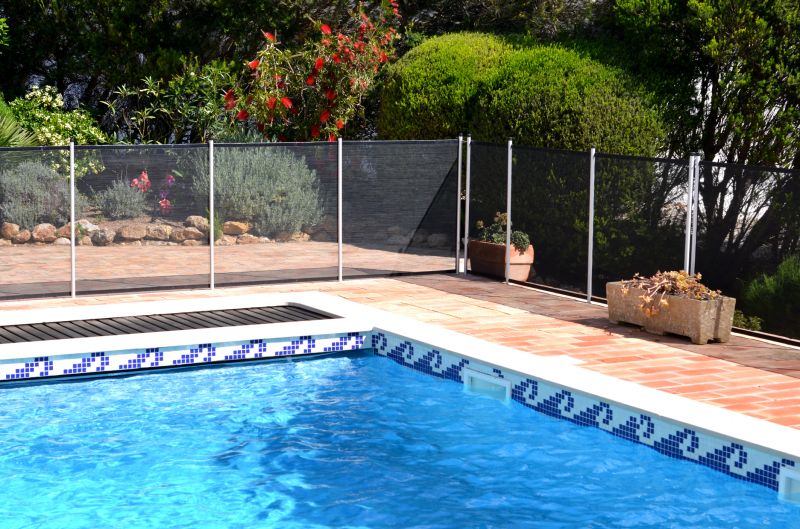 Swimming Pool Fence Service